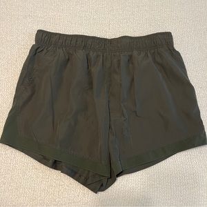 Pocket athletic shorts